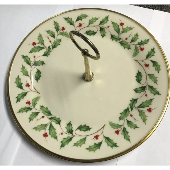LENOX HOLLY AND BERRY HOLIDAY PATTERN SINGLE SERVER WITH CENTER HANDLE - Picture 2 of 3